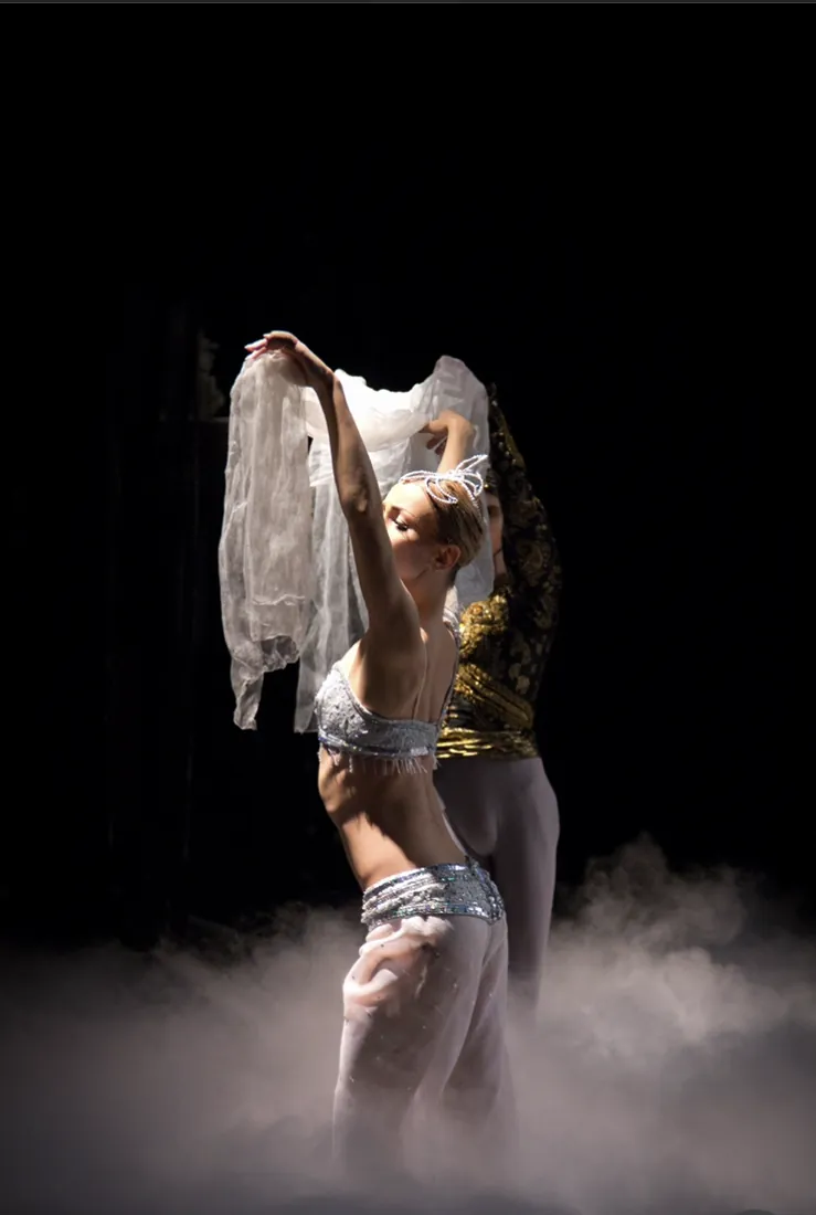 Aleksandra Liashenko in a pas de deux